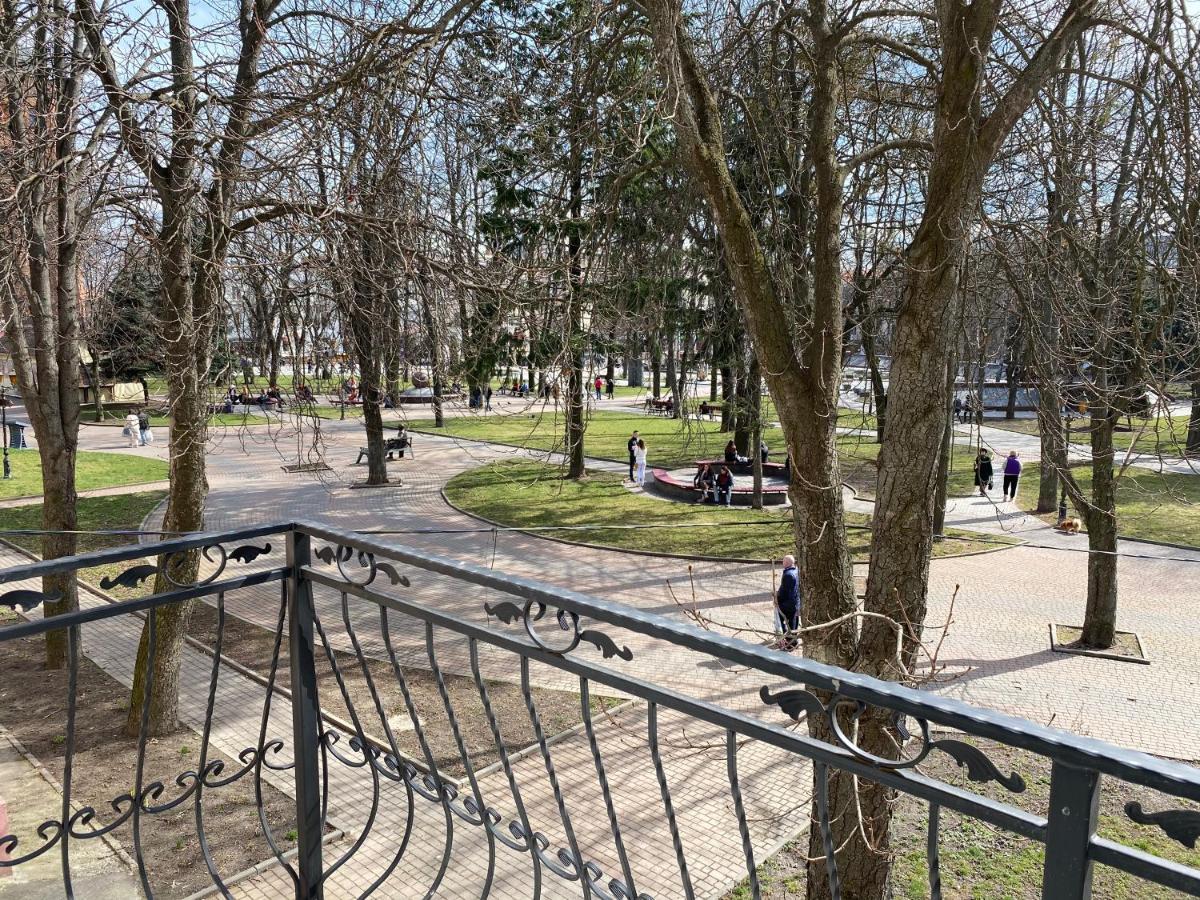 Park Apartment Vinnytsia Exterior photo